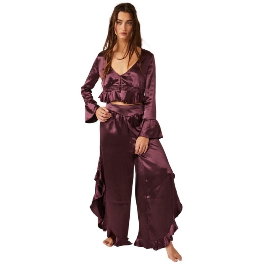 💜Free People Chasing Love Dreamy Pyjama Set - Picture 3 of 8
